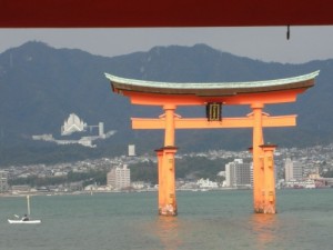 Miyajima - Das Tor des Itsukushima-Schreins